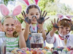 Make wonderful memories in Clare this Easter! Beaches, caves, pet farms, the great outdoors...